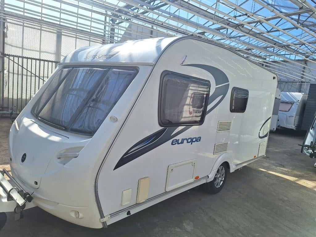 Sprite  460 Europa 4 bouwjaar 2011, Caravans en Kamperen, Caravans, 2 aparte bedden, Rondzit, Kachel, Particulier