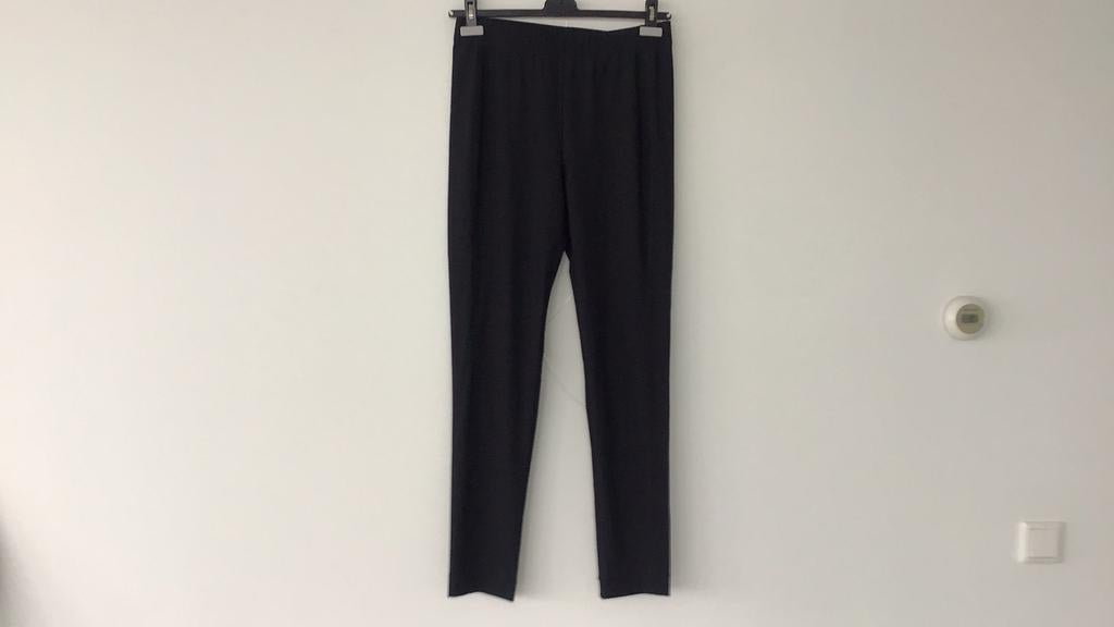 Nieuwe zwarte trekking/legging van Elsewhere maat L, Zwart, Maat 42/44 (L), Nieuw, Ophalen of Verzenden