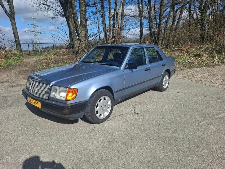 Mercedes-Benz W124 230E automaat 1987, Auto's, Mercedes-Benz, Particulier, E-Klasse, ABS, Centrale vergrendeling, Elektrische buitenspiegels
