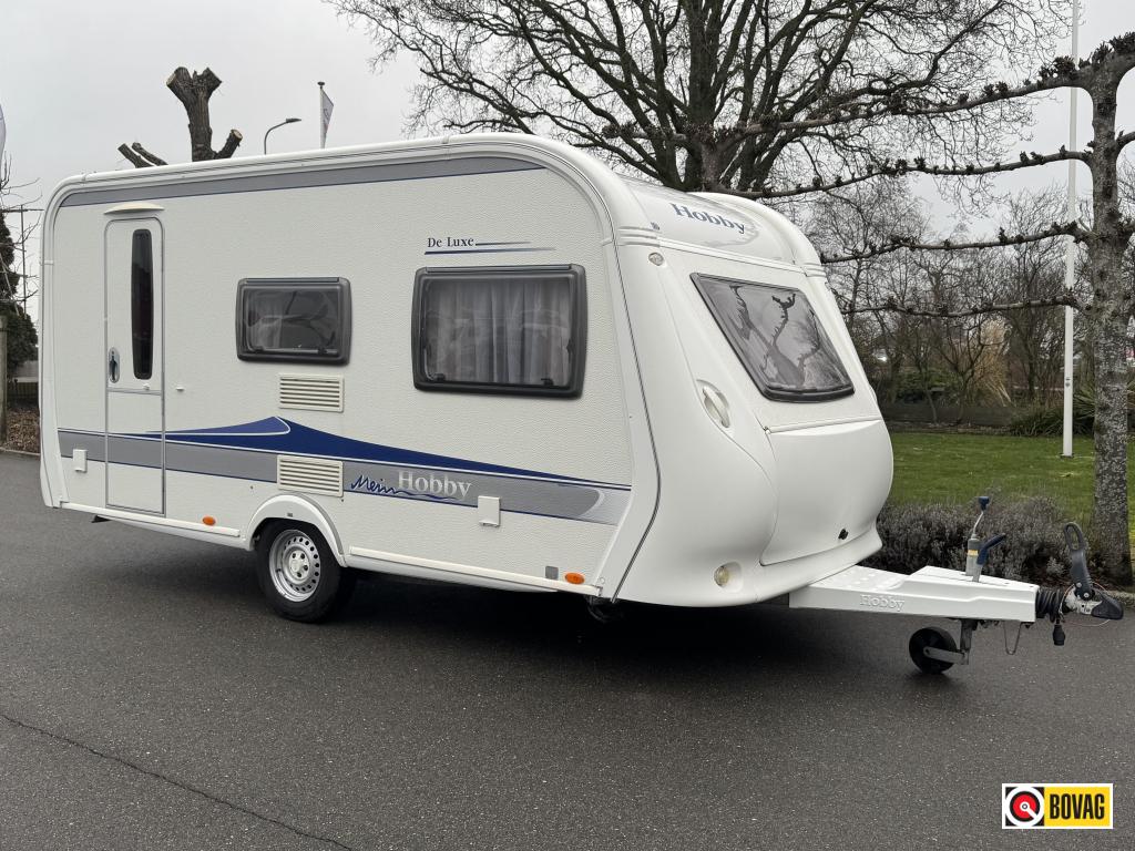 Hobby De Luxe 440 SF Voortent,Fietsendrager, Caravans en Kamperen, Caravans, Hobby, Bedrijf, Treinzit, Schokbreker