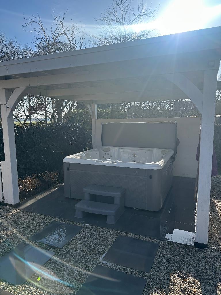 Caldera Vacanza Spa (2022) – Compleet met cover & trap, Tuin en Terras, Ophalen, Gebruikt, Trap, Vast