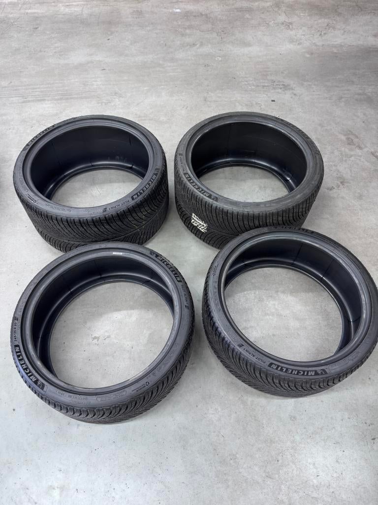 Nieuwe Michelin Winterbanden Porsche 911 992, Auto-onderdelen, Banden en Velgen, 245 mm, Nieuw, Band(en), Personenwagen