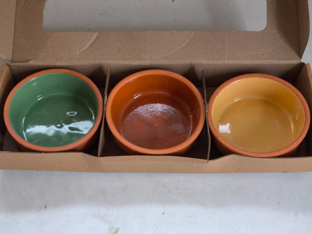 Nieuwe 3-delige Terracotta Tapas Kommenset - Jens Living, Huis en Inrichting, Keuken | Servies, Ophalen, Nieuw, Aardewerk, Kom(men)