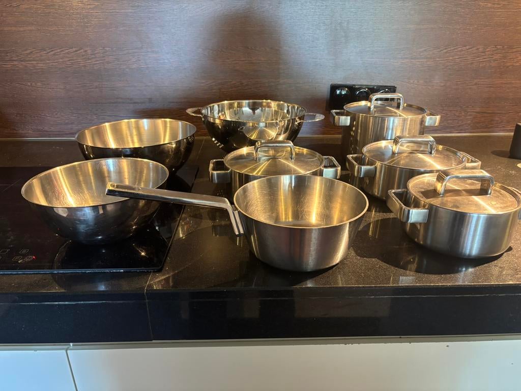 Iiitaka Aluminium pannenset (gas en electra), Ophalen, Zo goed als nieuw, Rvs, Pannenset