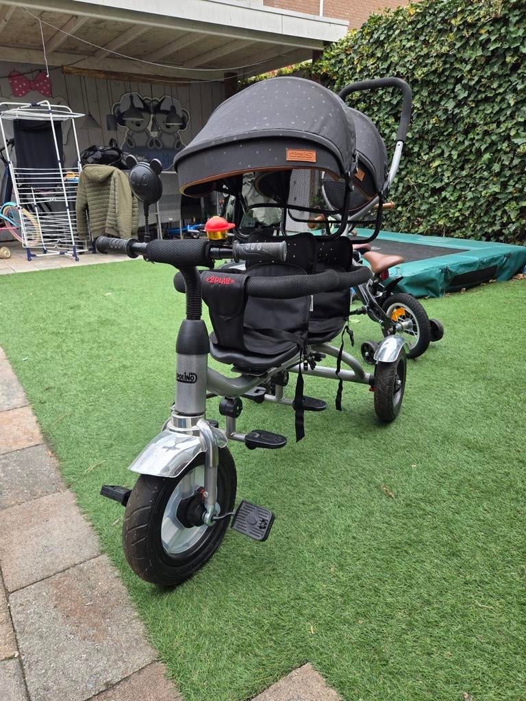 Chipolino driewieler voor tweeling, Ophalen, Gebruikt, Chipolino, Duwstang