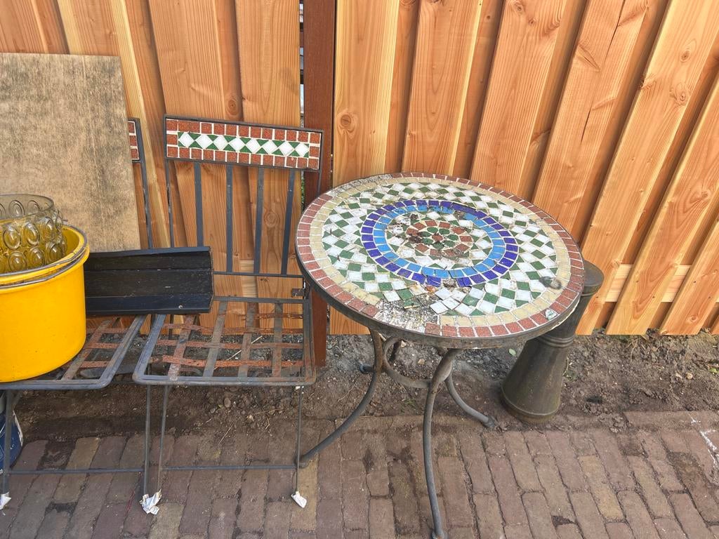 Mozaïek tuinset: tafel en twee stoeltjes, Ophalen of Verzenden, Gebruikt, Rond, Metaal