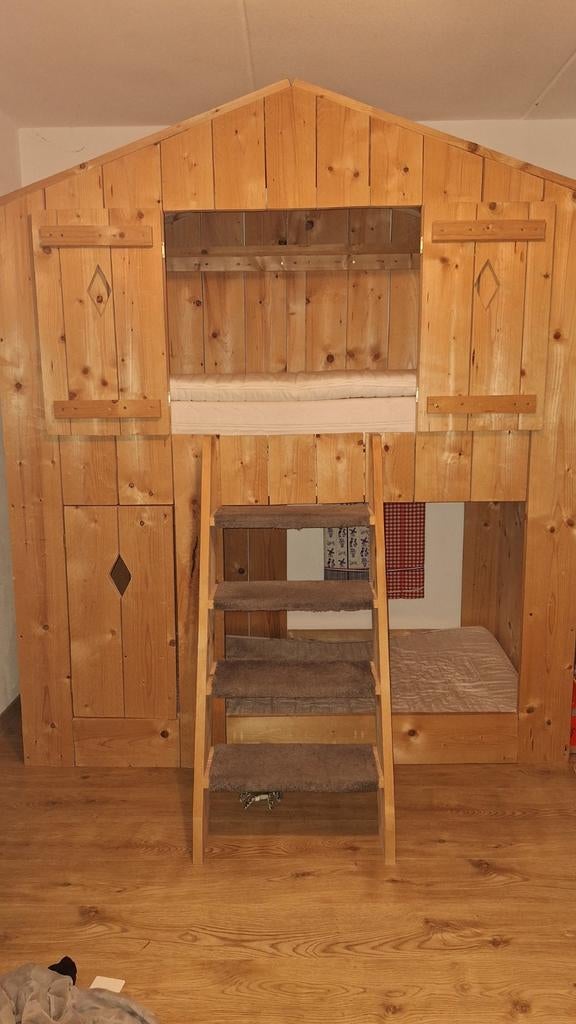 GERESERVEERD Boomhutbed / Stapelbed van Steigerhout, Ophalen, Zo goed als nieuw, Stapelbed