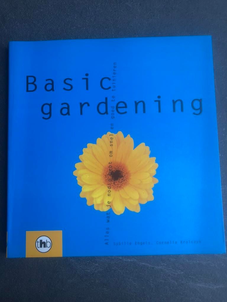 Basic Garden / Sybille Engels, Boeken, Wonen en Tuinieren, Zo goed als nieuw, Overige soorten, Ophalen of Verzenden