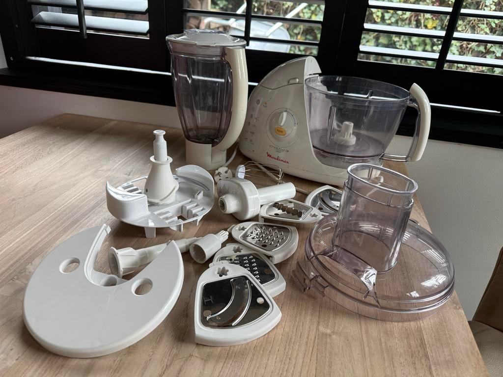 Moulinex Ovatio 3 Duo Keukenmachine met Veel Accessoires, 2 tot 3 liter, Ophalen, Gebruikt, 2 snelheden