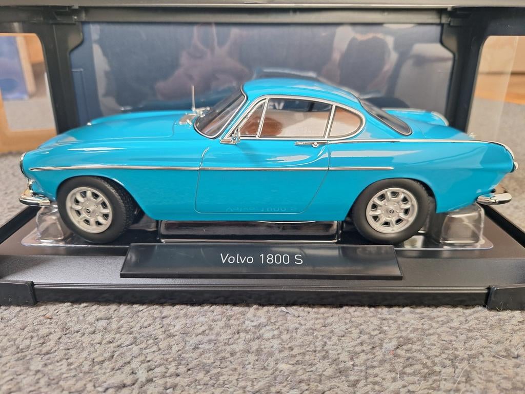 Volvo p1800 1/18, Ophalen of Verzenden, Zo goed als nieuw