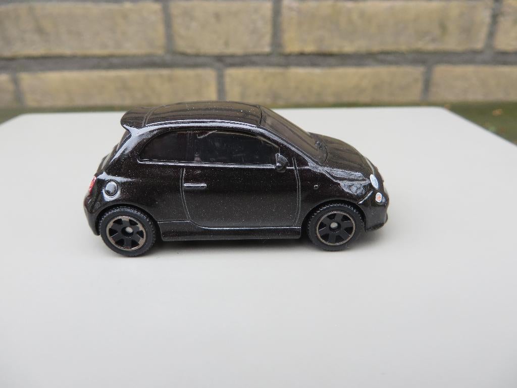 Matchbox Fiat 500, Hobby en Vrije tijd, Modelauto's | Overige schalen, Ophalen of Verzenden, Nieuw, Auto