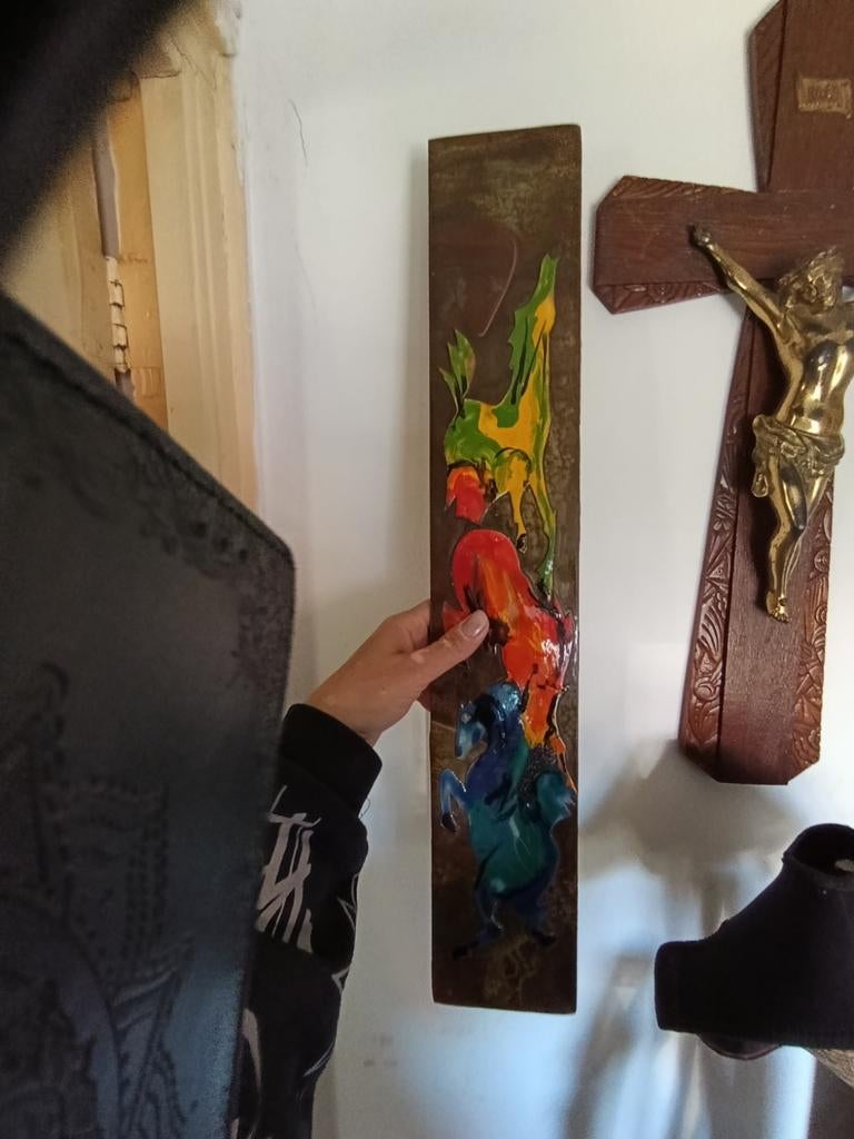 Oud wand panneel metaal op hout, Ophalen of Verzenden