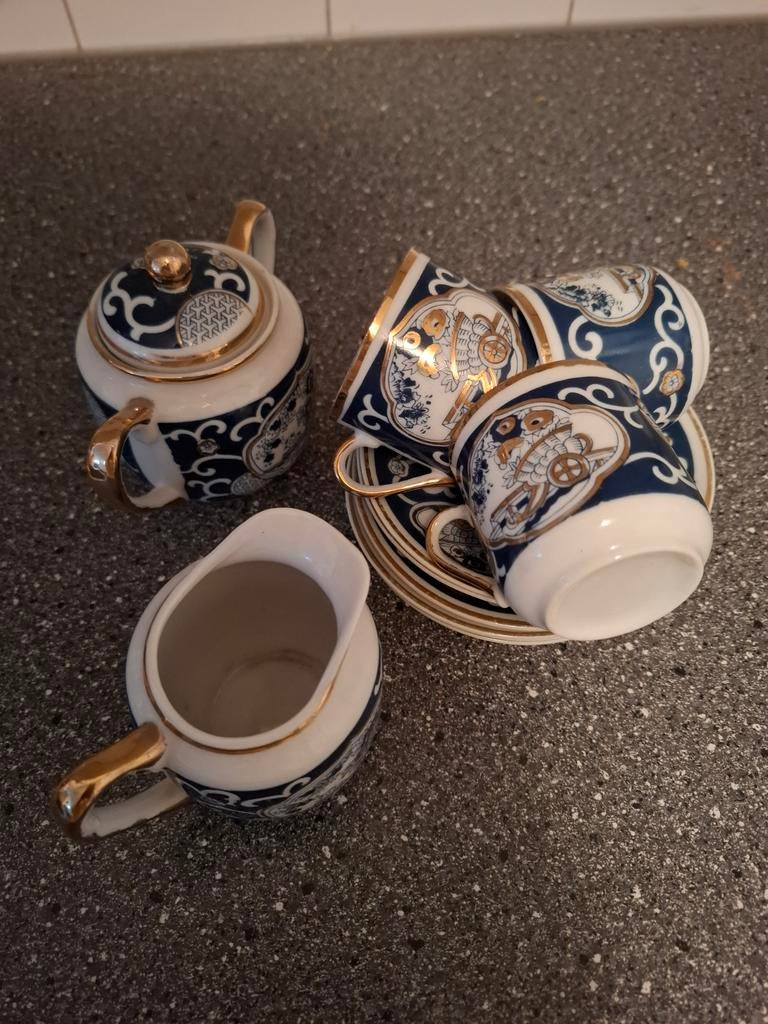 LEUKE  ESPRESSO  KOPJES  MELK KANNENTJE  SUIKER POT, Ophalen