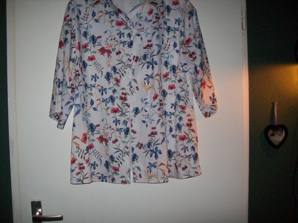 nieuwe bloes met leuke bloemetjes xxl, Ophalen, Nieuw, Maat 46/48 (XL) of groter, Wit