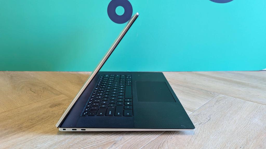 Dell XPS 17 - 17" / OLED / Core i9 / 32GB / 1TB / RTX 2060, Niet ingevuld, Gebruikt, Niet ingevuld, Ophalen of Verzenden