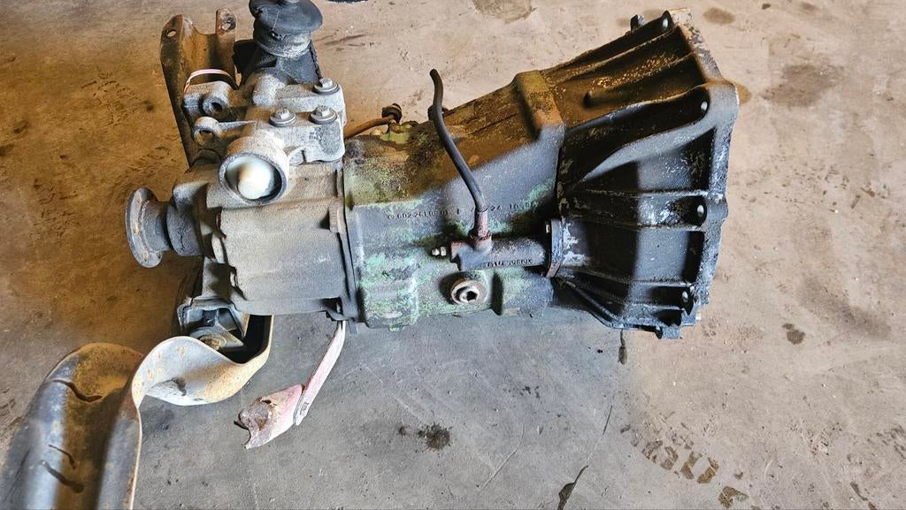 Mercedes 113 bak 207d 208 308d 209 309 409 210 310 410, Ophalen of Verzenden