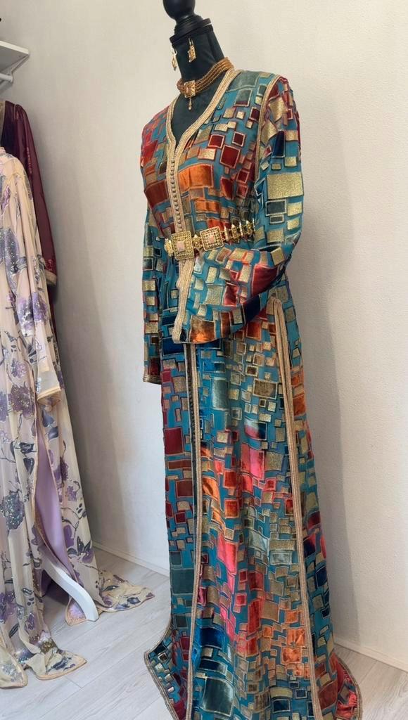 Prachtige Marokkaanse Takchita €60, Kleding | Dames, Gelegenheidskleding, Zo goed als nieuw, Galajurk, Maat 38/40 (M), Overige kleuren