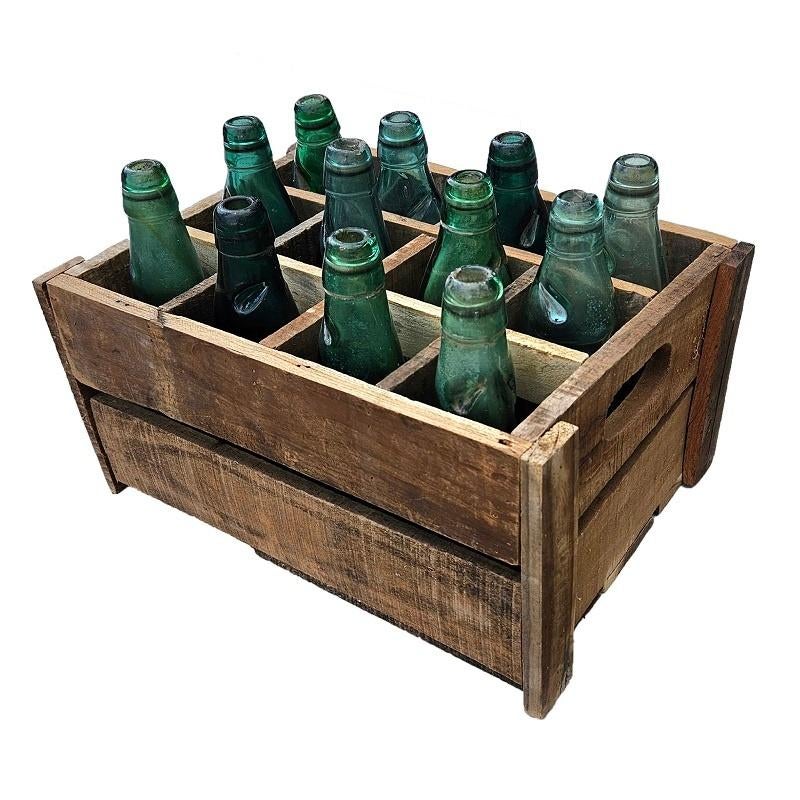 Krat met Flesjes Bierfles Flessenkrat Decoratie Glazen Hout, Antiek en Kunst, Curiosa en Brocante, Ophalen of Verzenden