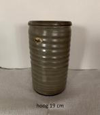 vaas, bruin - groen, Jan de Graaf vaas, ribbel effect, 19 cm, Huis en Inrichting, Woonaccessoires | Vazen, Overige kleuren, Aardewerk of Porselein
