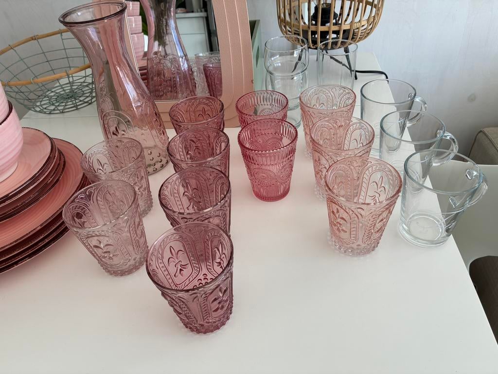 Roze karaf met relief glazen, Ophalen, Glas of Glazen, Overige stijlen, Glas