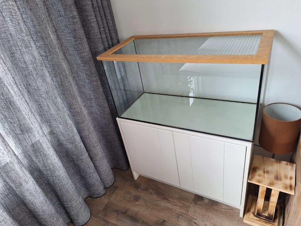 Hamster terrarium met bijpassende kast en hamsterscapespulle, Ophalen, Gebruikt, 90 cm of meer, 75 tot 110 cm