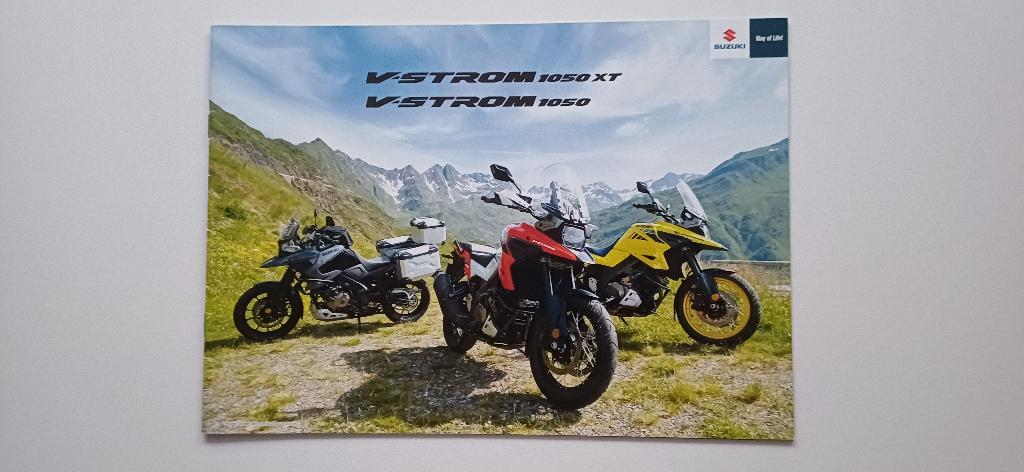 Originele folder Suzuki V-Strom 1050 en 1050 XT 2020, Motoren, Handleidingen en Instructieboekjes, Ophalen of Verzenden, Yamaha