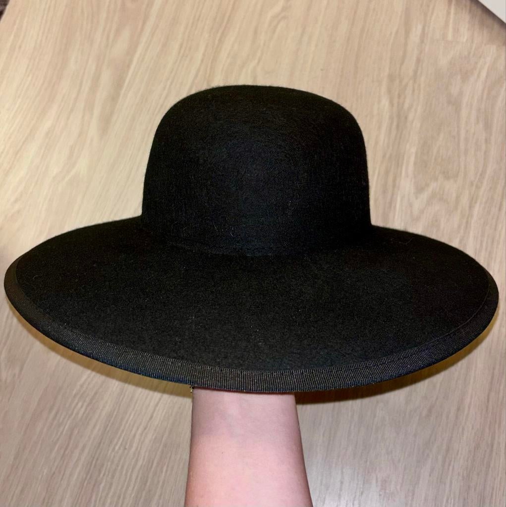 Zwarte hoed van Complit, Kleding | Dames, Hoeden en Petten, Ophalen of Verzenden, Zo goed als nieuw, One size fits all, Hoed