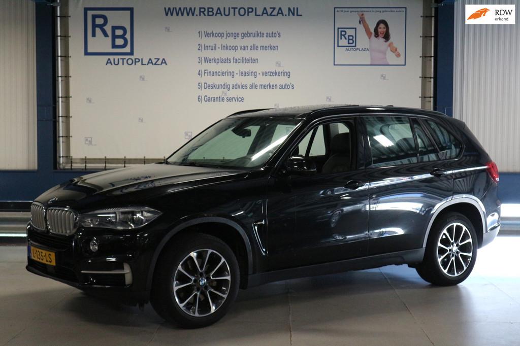 BMW X5 XDrive40e High Exe / TV+DVD / 12 MAANDEN GARANTIE ! !, Verwarming stoelen achter, Gebruikt, 4 cilinders, Zwart
