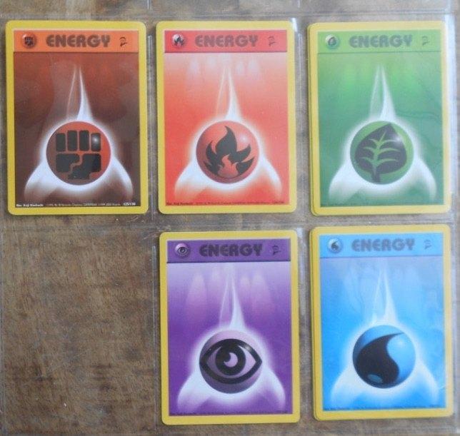 Pokémon: Energy kaarten = HP / IP / Jap = 40stuks voor 35,00, Ophalen of Verzenden, Zo goed als nieuw, Meerdere kaarten