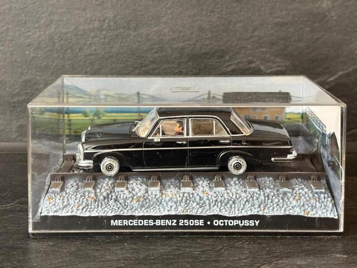 Mercedes-Benz 250SE * Octopussy, Hobby en Vrije tijd, Modelauto's | 1:43, Nieuw, Auto, Overige merken, Ophalen of Verzenden