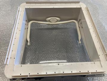 Dometic Mini Heki Style dakluik zonder permanemte ventilatie beschikbaar voor biedingen