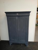 Biedermeier  meidenkast, Ophalen