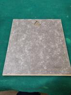 schilderij geborduurde engel en letter h, Huis en Inrichting, Woonaccessoires | Schilderijen, Tekeningen en Foto's, Ophalen of Verzenden