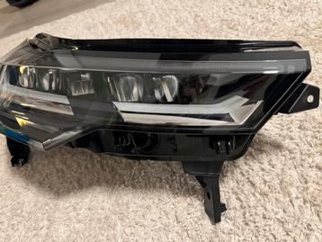 Renault Captur 2024 Rechte Koplamp beschikbaar voor biedingen