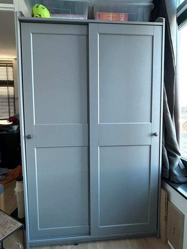Schuifdeurkast Hauga, Huis en Inrichting, Kasten | Kledingkasten, Zo goed als nieuw, 200 cm of meer, 50 tot 75 cm, Ophalen