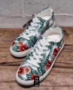 Kenneth Cole - Prachtige sneakers maat 42 - Nieuw €120, Wit, Kenneth Cole, Nieuw, Ophalen of Verzenden
