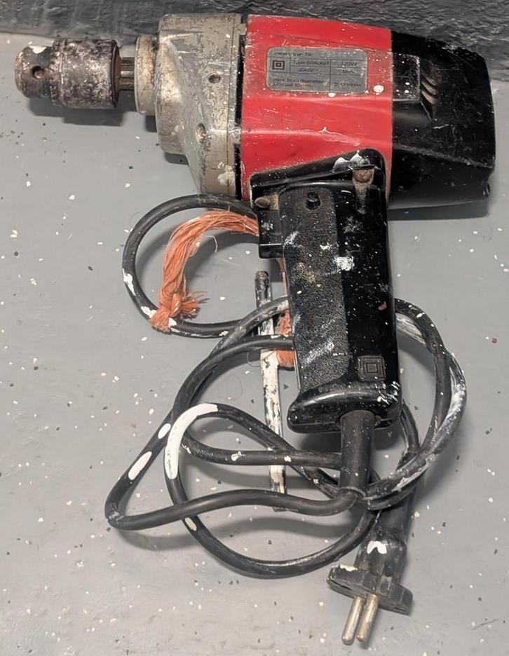 Oude Reactor Boormachine - 320W, 10mm Boorkop, Doe-het-zelf en Verbouw, Gereedschap | Boormachines, Gebruikt, Boormachine, Minder dan 400 watt