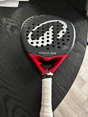 Kuikma power PRO padel racket. Nieuwprijs: €180.- beschikbaar voor biedingen