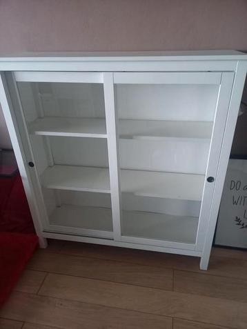 Ikea hemnes vitrinekast  beschikbaar voor biedingen