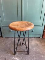 Prachtig oud industrieel krukje, Antiek en Kunst, Curiosa en Brocante, Ophalen