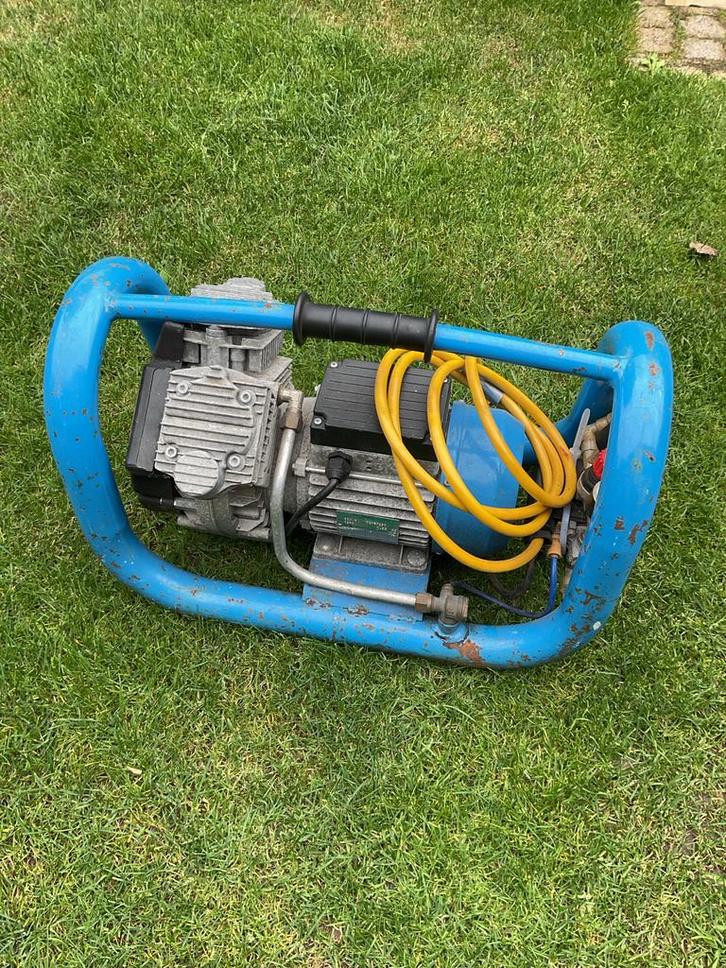 Super Fox 3T Compressor - Made in Italy, Doe-het-zelf en Verbouw, Compressors, Gebruikt, 10 bar of meer, Minder dan 25 liter, Minder dan 200 liter/min