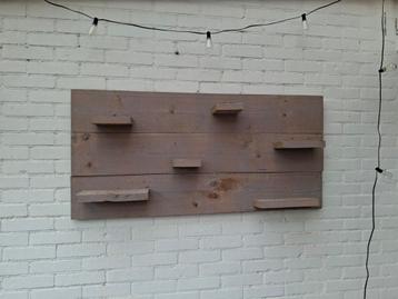 Gratis wandbord beschikbaar voor biedingen