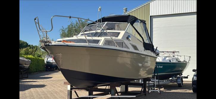 Fairline Holiday 7,5m - Opknapper met nieuwe kap!, Watersport en Boten, Motorboten en Motorjachten, Gebruikt, Polyester, 6 tot 9 meter
