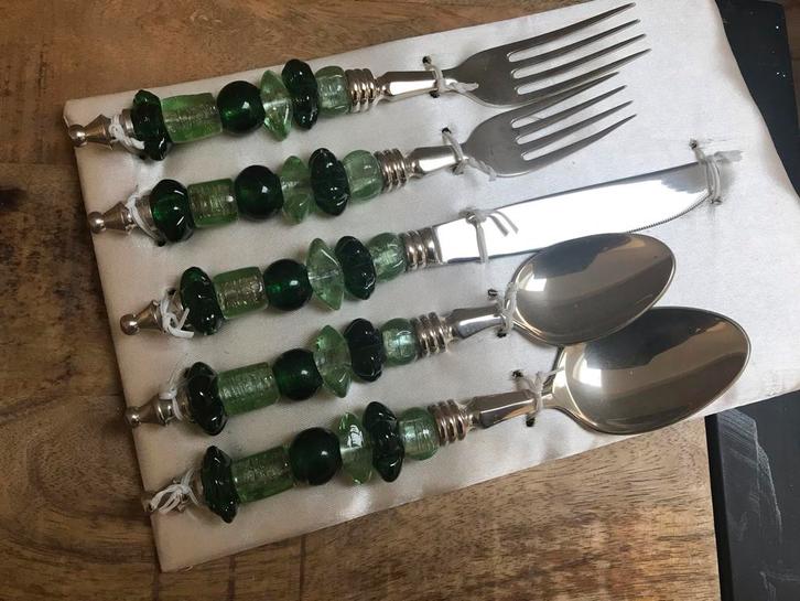 Vintage Bestekset met Groene Glazen kralen, Huis en Inrichting, Keuken | Bestek, Nieuw, Ophalen of Verzenden