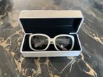 Originele DKNY vintage witte zonnebril dames met doos, Ophalen of Verzenden, Zo goed als nieuw, Bril, Overige merken