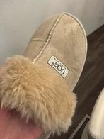 Uggs slof, Kleding | Dames, Ophalen of Verzenden, Zo goed als nieuw, Zwart