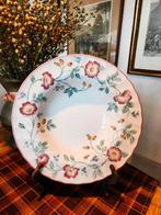 Diepe borden Churchill – The Chartwell Coll. “Briar Rose", Huis en Inrichting, Keuken | Servies, Ophalen of Verzenden, Zo goed als nieuw