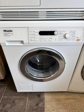 Miele W 5825: Wasmachine - tot 7 Kilo - 1400 Toeren beschikbaar voor biedingen