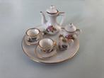 Antiek poppenserviesje met bloemen, handgeschilderd goud, Antiek en Kunst, Ophalen of Verzenden