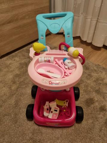 Dokter Speelgoed Trolley beschikbaar voor biedingen